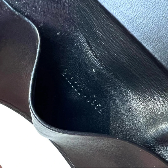 Gucci Key Case With Charm - Picture 7 of 7